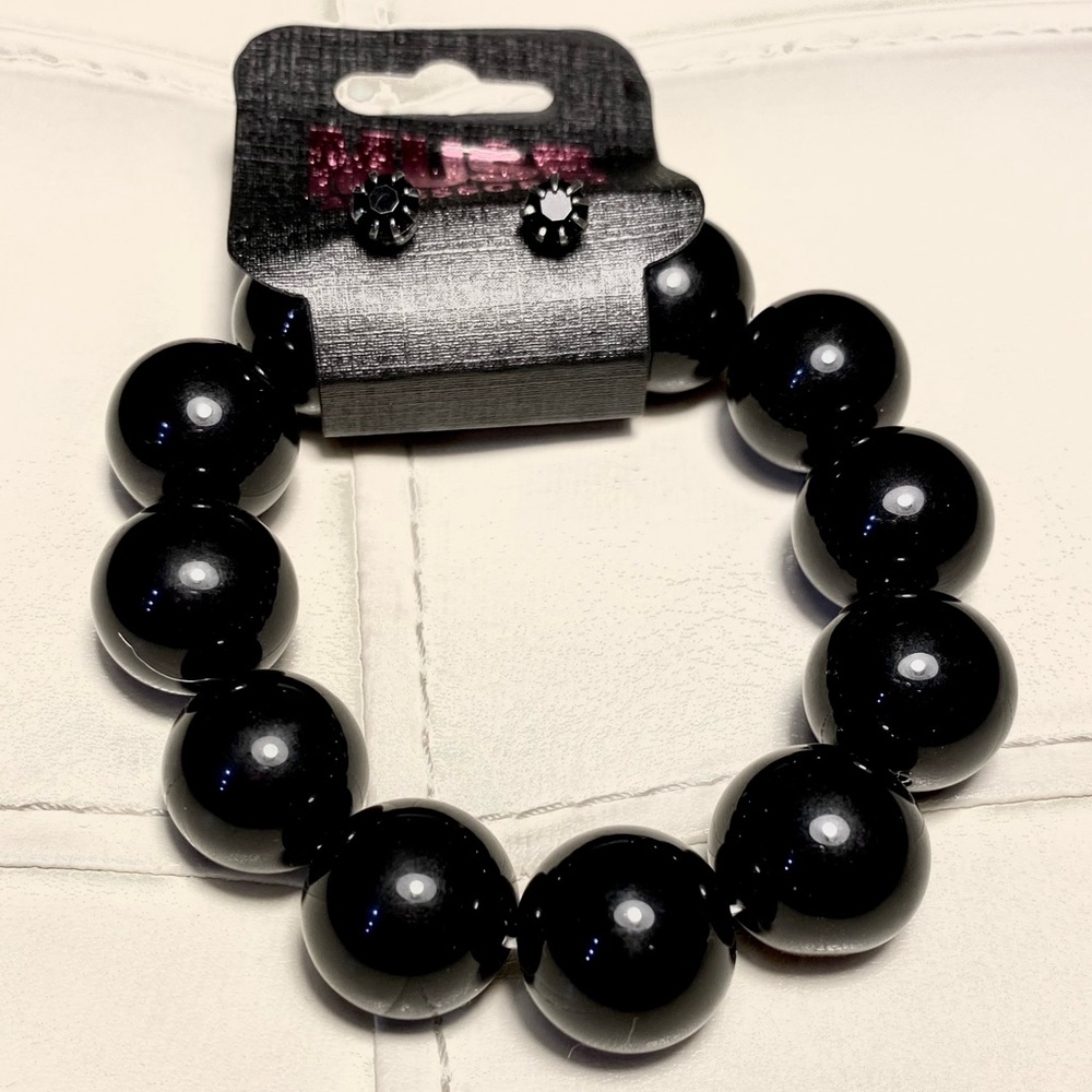 Set of Big Pearls Bracelet and earrings in Black